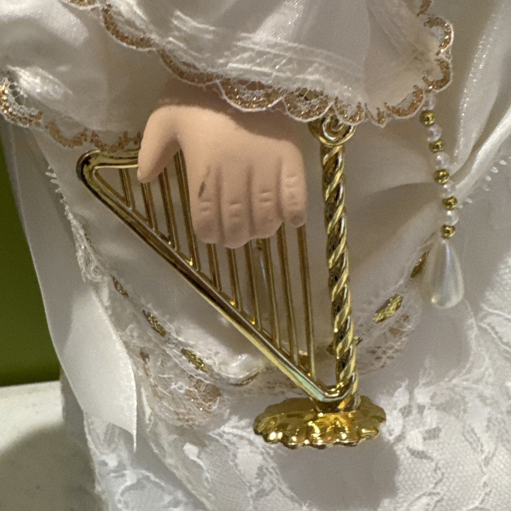 Heritage Signature Collection Savannah Doll Blonde Angel Bride Doll CoA Harp - Picture 8 of 16